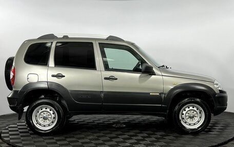 Chevrolet Niva I рестайлинг, 2017 год, 745 000 рублей, 5 фотография