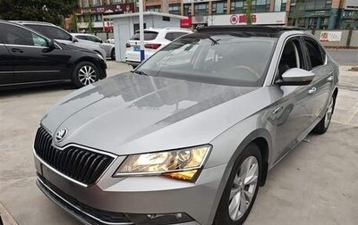 Skoda Superb III рестайлинг, 2018 год, 1 350 000 рублей, 1 фотография
