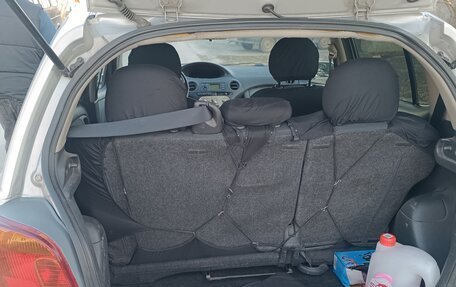 Toyota Yaris I рестайлинг, 2003 год, 385 000 рублей, 15 фотография
