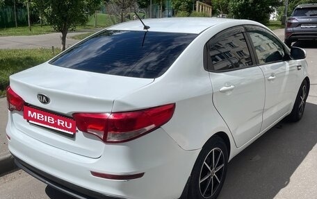 KIA Rio III рестайлинг, 2016 год, 700 000 рублей, 4 фотография