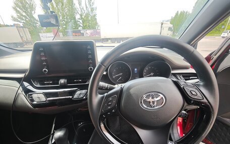 Toyota C-HR I рестайлинг, 2020 год, 2 450 000 рублей, 21 фотография