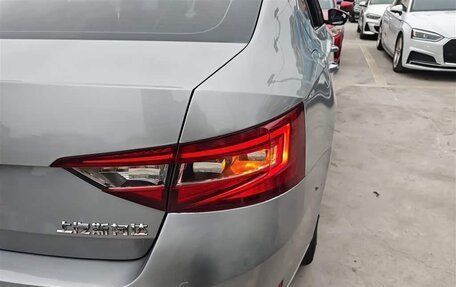 Skoda Superb III рестайлинг, 2018 год, 1 350 000 рублей, 6 фотография