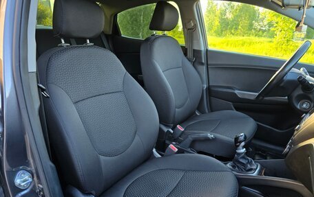KIA Rio III рестайлинг, 2017 год, 985 000 рублей, 21 фотография