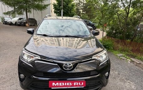 Toyota RAV4, 2017 год, 2 430 000 рублей, 5 фотография
