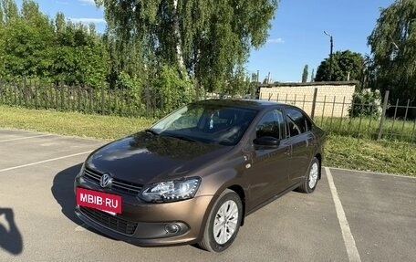 Volkswagen Polo VI (EU Market), 2014 год, 1 200 000 рублей, 2 фотография