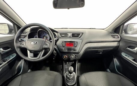 KIA Rio III рестайлинг, 2015 год, 910 000 рублей, 13 фотография