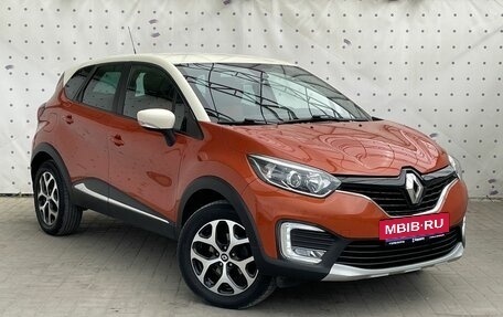 Renault Kaptur I рестайлинг, 2016 год, 1 600 000 рублей, 2 фотография