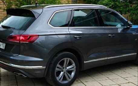 Volkswagen Touareg III, 2018 год, 4 500 000 рублей, 6 фотография