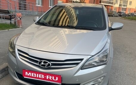Hyundai Solaris II рестайлинг, 2016 год, 985 000 рублей, 11 фотография