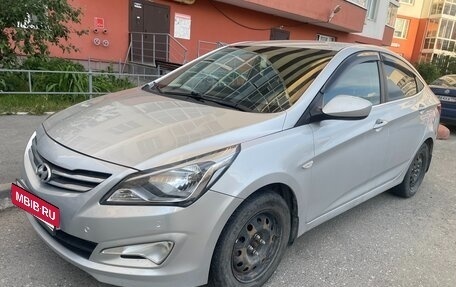 Hyundai Solaris II рестайлинг, 2016 год, 985 000 рублей, 2 фотография