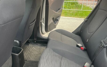 Hyundai Solaris II рестайлинг, 2016 год, 985 000 рублей, 19 фотография