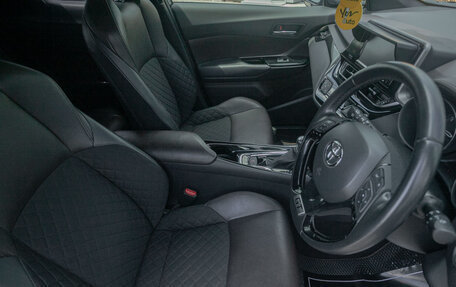 Toyota C-HR I рестайлинг, 2018 год, 1 759 000 рублей, 10 фотография
