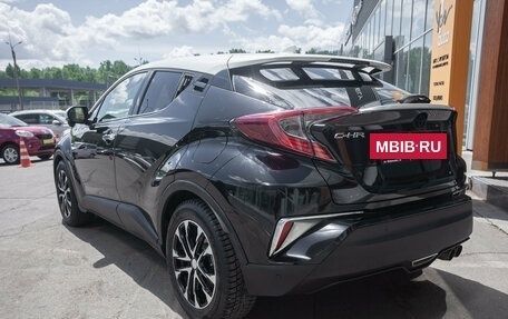 Toyota C-HR I рестайлинг, 2018 год, 1 759 000 рублей, 5 фотография