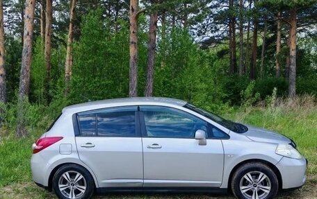 Nissan Tiida, 2010 год, 700 000 рублей, 2 фотография