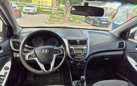 Hyundai Solaris II рестайлинг, 2012 год, 730 000 рублей, 11 фотография