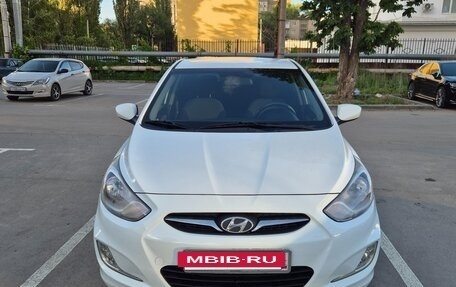 Hyundai Solaris II рестайлинг, 2012 год, 730 000 рублей, 8 фотография