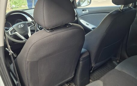 Hyundai Solaris II рестайлинг, 2012 год, 730 000 рублей, 13 фотография