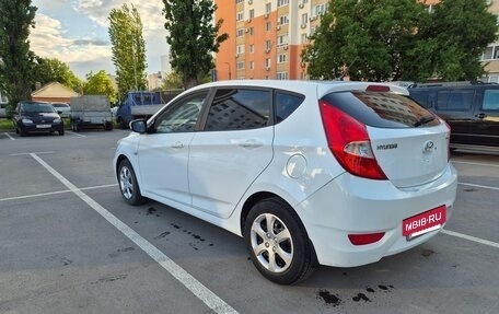 Hyundai Solaris II рестайлинг, 2012 год, 730 000 рублей, 6 фотография