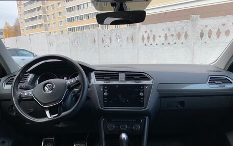 Volkswagen Tiguan II, 2018 год, 2 200 000 рублей, 5 фотография