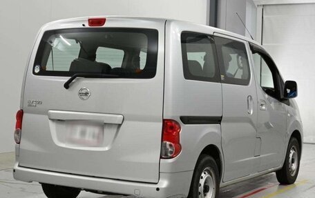 Nissan NV200, 2018 год, 1 430 000 рублей, 4 фотография