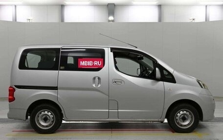 Nissan NV200, 2018 год, 1 430 000 рублей, 8 фотография