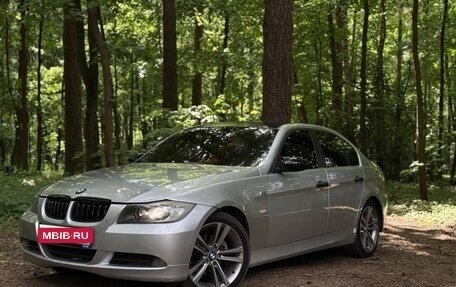 BMW 3 серия, 2006 год, 800 000 рублей, 1 фотография