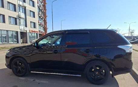 Mitsubishi Outlander III рестайлинг 3, 2014 год, 1 230 000 рублей, 7 фотография