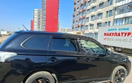 Mitsubishi Outlander III рестайлинг 3, 2014 год, 1 230 000 рублей, 8 фотография