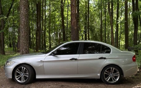 BMW 3 серия, 2006 год, 800 000 рублей, 2 фотография