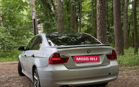 BMW 3 серия, 2006 год, 800 000 рублей, 3 фотография