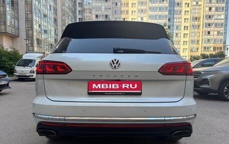 Volkswagen Touareg III, 2020 год, 4 820 000 рублей, 5 фотография