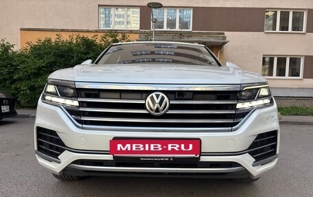 Volkswagen Touareg III, 2020 год, 4 820 000 рублей, 2 фотография