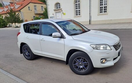Toyota RAV4, 2011 год, 1 400 000 рублей, 2 фотография
