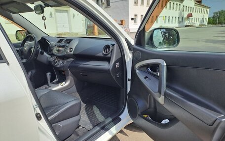 Toyota RAV4, 2011 год, 1 400 000 рублей, 20 фотография