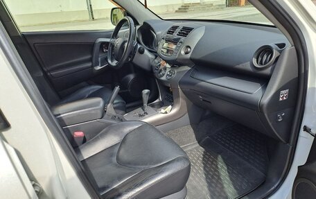 Toyota RAV4, 2011 год, 1 400 000 рублей, 22 фотография