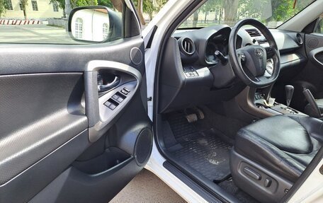 Toyota RAV4, 2011 год, 1 400 000 рублей, 24 фотография