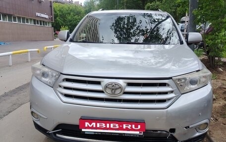 Toyota Highlander III, 2012 год, 2 200 000 рублей, 3 фотография