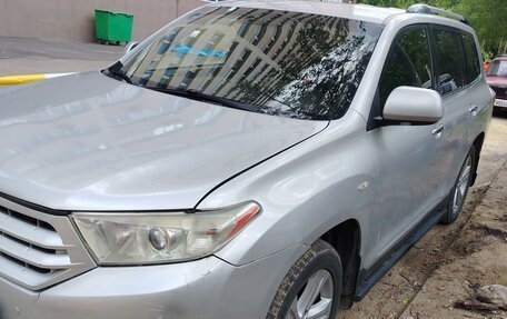 Toyota Highlander III, 2012 год, 2 200 000 рублей, 4 фотография