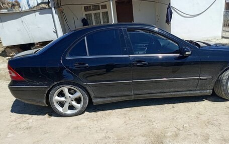 Mercedes-Benz C-Класс, 2005 год, 680 000 рублей, 3 фотография