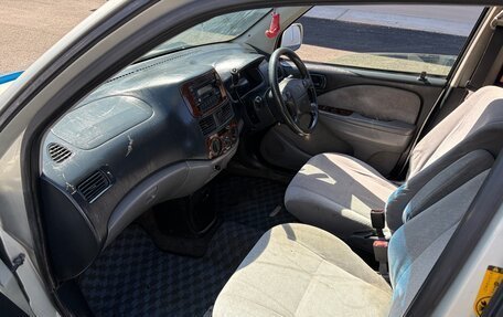 Toyota Raum I, 2001 год, 135 000 рублей, 13 фотография