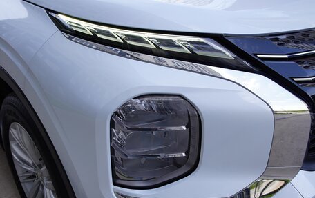 Mitsubishi Outlander, 2023 год, 3 300 000 рублей, 12 фотография