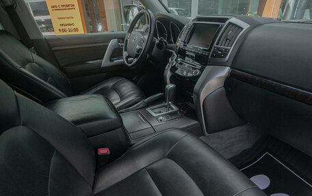 Toyota Land Cruiser 200, 2012 год, 3 798 000 рублей, 19 фотография