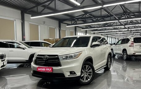 Toyota Highlander III, 2013 год, 2 645 000 рублей, 1 фотография