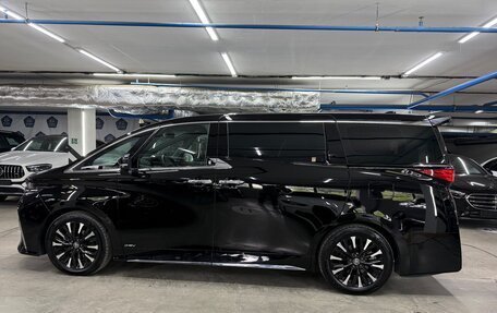 Toyota Alphard, 2024 год, 11 790 000 рублей, 3 фотография