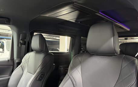 Toyota Alphard, 2024 год, 11 790 000 рублей, 17 фотография
