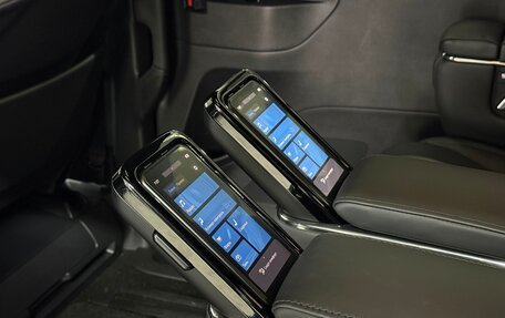 Toyota Alphard, 2024 год, 11 790 000 рублей, 22 фотография