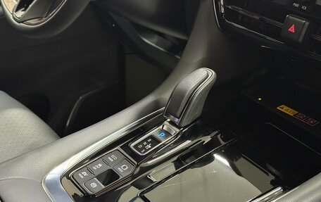 Toyota Alphard, 2024 год, 11 790 000 рублей, 27 фотография