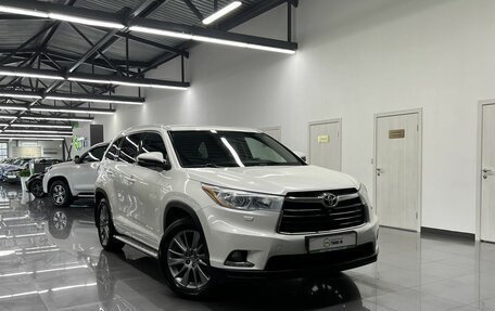Toyota Highlander III, 2013 год, 2 645 000 рублей, 5 фотография