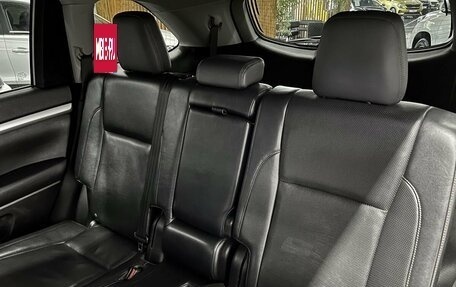 Toyota Highlander III, 2013 год, 2 645 000 рублей, 10 фотография