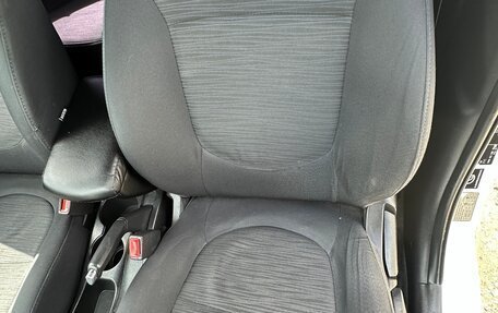 Hyundai Solaris II рестайлинг, 2015 год, 869 000 рублей, 12 фотография